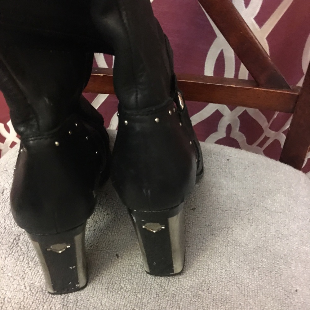 Woman’s Harley boots